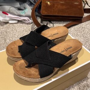 Minnetonka Black Wedge Sandals